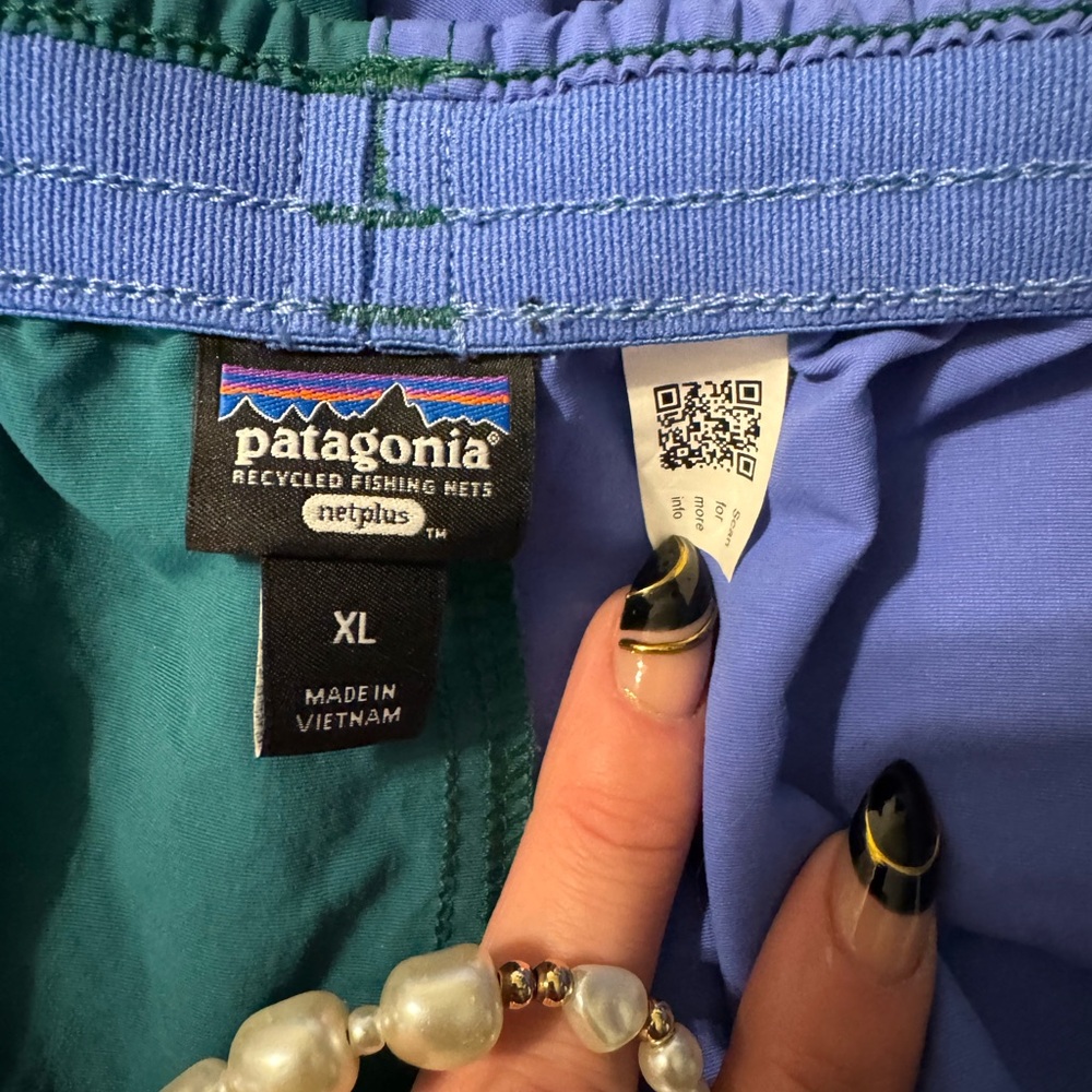 Woman’s Summer Patagonia Baggie Shorts In Retro Colors Size XL - Picture 4 of 5
